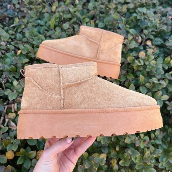 Ultra Tan Platform Booties Mini Short - Picture 2 of 7